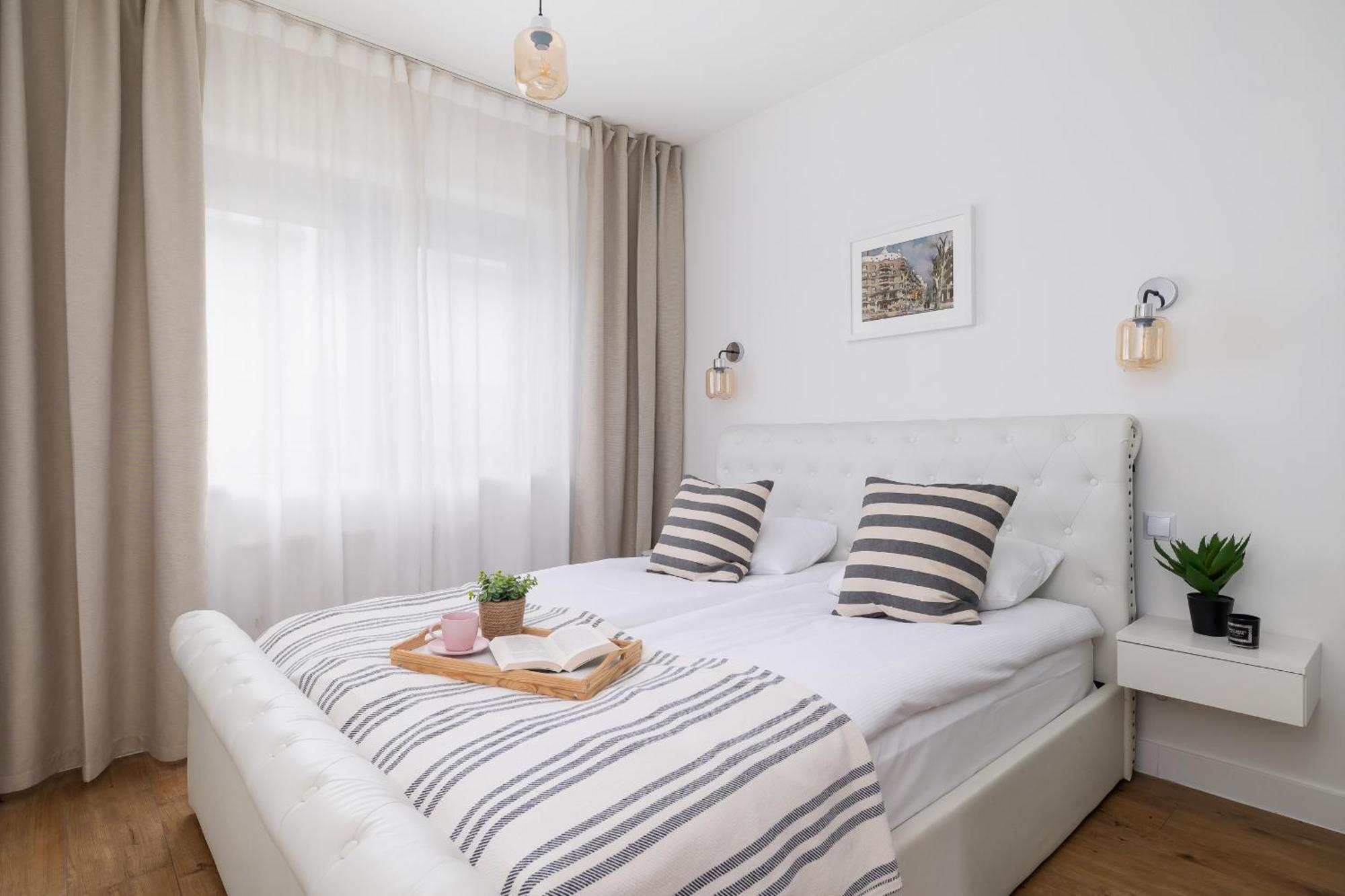 Apartment In Krakow With Parking And Balcony By Noclegi Renters Modlnica Εξωτερικό φωτογραφία